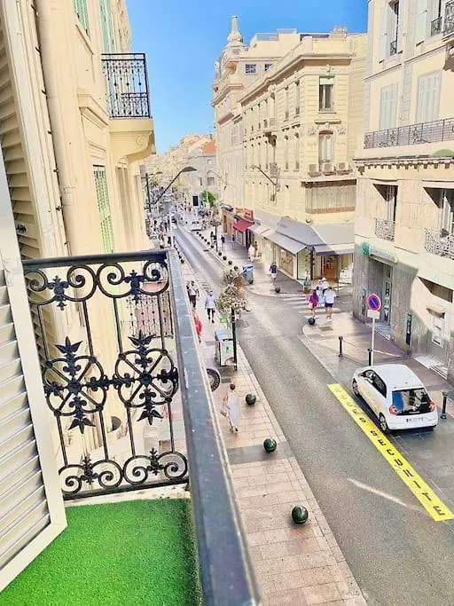 Appartement Cannes 3 Chambres - 8B2 0*,